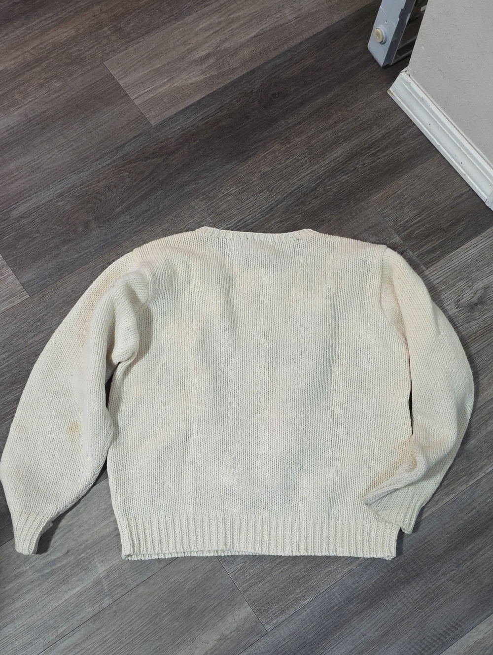 Rare Vintage Cream Crewneck Sweater with Folk-Art Couple Motif. Flaws In Picture - Picture 5 of 8